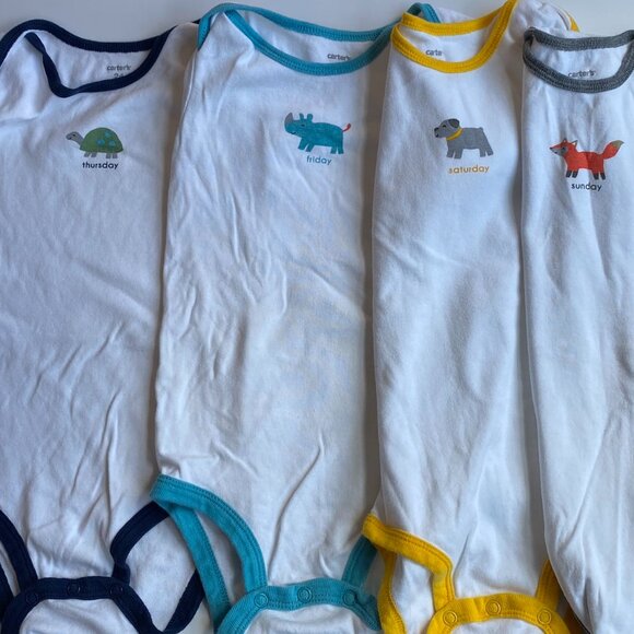 3/$15 Bundle | Days of the Week Onsie Bundle Set S/7 - Picture 4 of 5